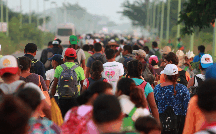 Organizador de caravanas migrantes detenido por tráfico de personas