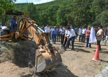 Alcalde de Victoria pone en marcha instalación de desarenador en La Peñita