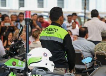 Entrega alcalde 23 unidades motrices a áreas prioritarias del municipio