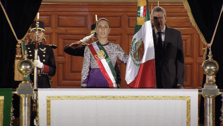 #EnVivo Claudia Sheinbaum da su primer Grito de Independencia. Foto tomada de video