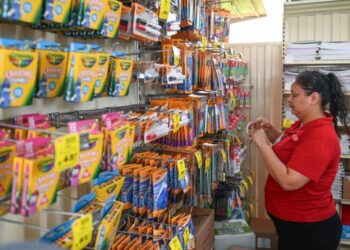 Inauguran en Victoria Feria de Regreso a Clases 2025