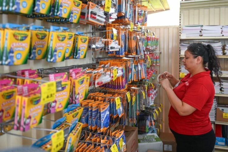 Inauguran en Victoria Feria de Regreso a Clases 2025