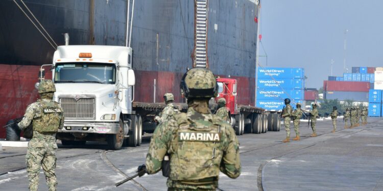 Investigación de huachicol fiscal fortalece a la Marina: Sheinbaum. Foto de Semar/Archivo