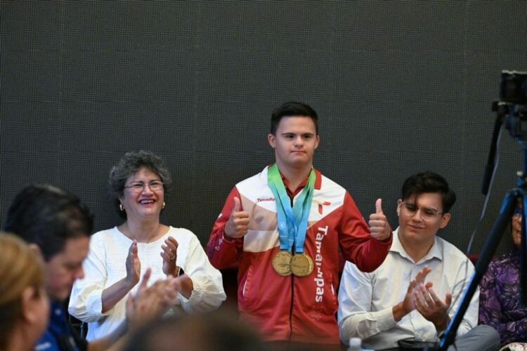 Reconoce Municipio a deportistas victorenses de clase mundial