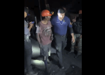 Tras cuatro horas atrapados son rescatados con vida ocho mineros en mina en ejido El Mezquite Foto tomada de video