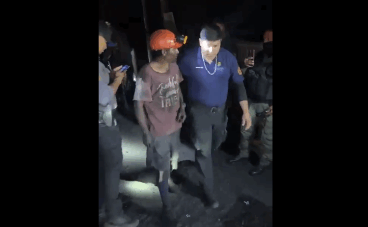 Tras cuatro horas atrapados son rescatados con vida ocho mineros en mina en ejido El Mezquite Foto tomada de video