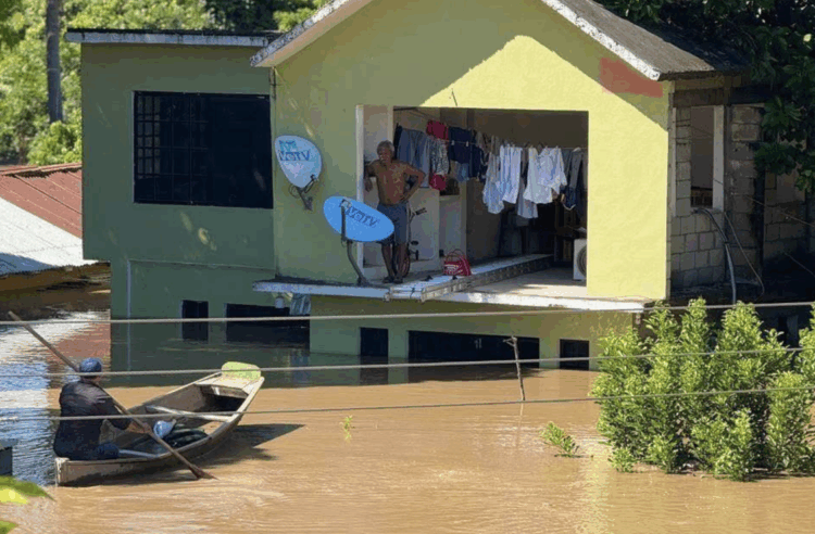 Aumenta a 66 el número de muertos por inundaciones; 75 siguen sin localizar. Foto de Facebook El Higo MX