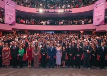 Convoca Lucy de Gattás a seguir unidos por las familias de Victoria