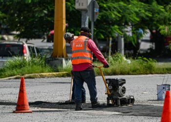Repara Ayuntamiento calles dañadas luego del paso de las lluvias