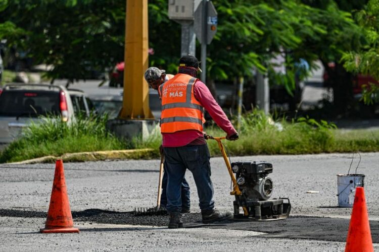 Repara Ayuntamiento calles dañadas luego del paso de las lluvias