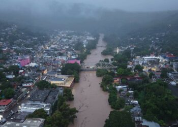 Al menos dos muertos por intensas lluvias en México; la huasteca, la zona más afectada. Vista de Tamazunchale, San Luis Potosí. Foto de Facebook Informativo Digital de la Huasteca