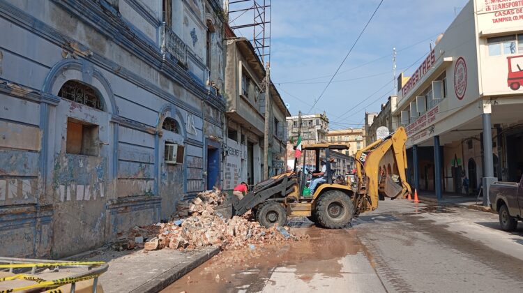 Gobierno del Estado adquirirá maquinaria pesada para reparaciones de daños por lluvias. Foto de Gobierno de Tampico