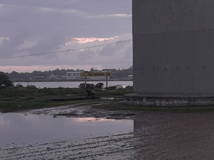 Alerta en el sur de Tamaulipas por 'golpe de agua' del río Pánuco. Foto de EnUn2x3