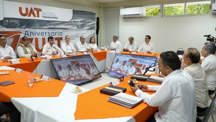 Destaca rector logros que consolidan crecimiento y transparencia de la UAT