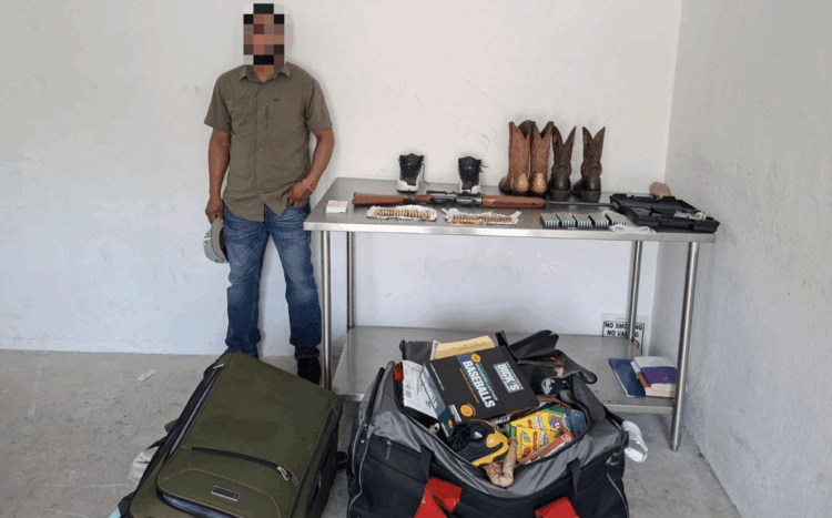 Detienen a sujeto que pretendía entrar a Matamoros desde EE.UU. con armas. Foto de Vocería de Seguridad Tamaulipas