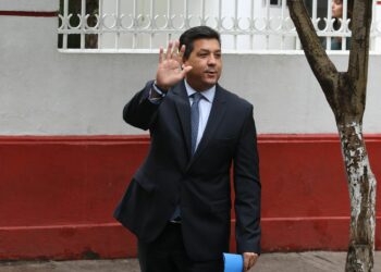 Presentarán denuncia contra Cabeza de Vaca ante la FGR. Foto de Saúl López/Cuartoscuro