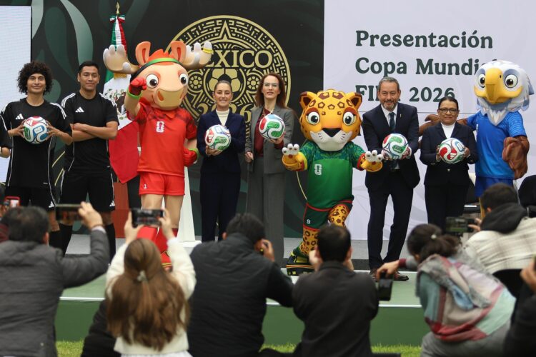 "México está listo para recibir el Mundial": Sheinbaum presenta la Copa Mundial 2026. Foto de Daniel Augusto/Cuartoscuro