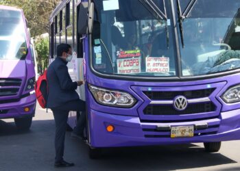 Autorizan incremento de tarifa al transporte público en CDMX. Foto de Victoria Valtierra Ruvalcaba/Cuartoscuro