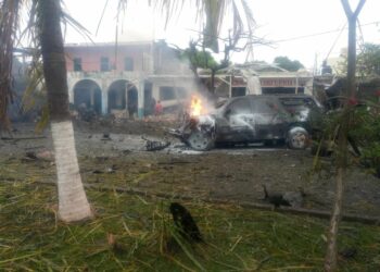 FGR investiga explosión en Coahuayana, Michoacán, que dejó al menos tres muertos. Foto de X