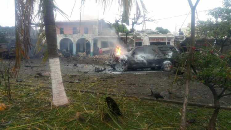 FGR investiga explosión en Coahuayana, Michoacán, que dejó al menos tres muertos. Foto de X