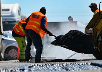 Llega plan emergente de bacheo a la Av. Carlos Adrián Avilés