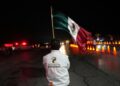 Más de 5 mil vehículos cruzan frontera tamaulipeca en caravana migrante. Foto de INM