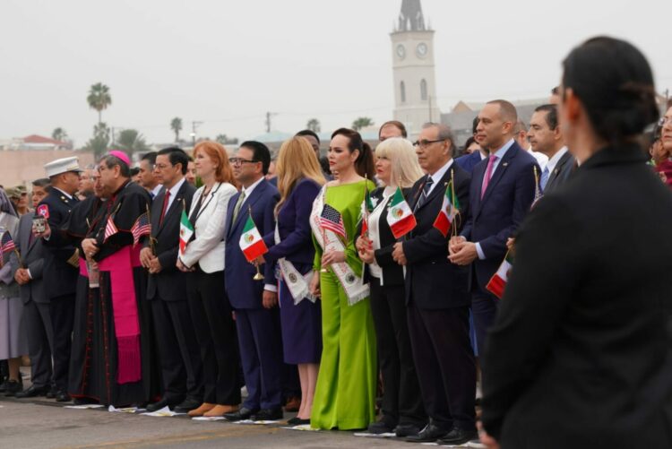 Celebran los dos Laredos alianza estratégica en ceremonia del abrazo; nombran a Carmen Lilia Sra Internacional 2026