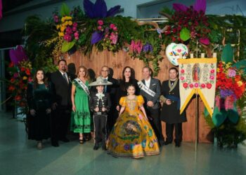 Presenta alcaldesa Carmen Lilia Canturosas a niños que representarán a México en Ceremonia del Abrazo 2026