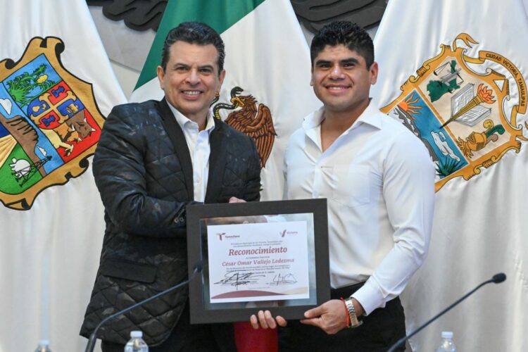 Entrega Cabildo reconocimiento a destacado deportista victorense