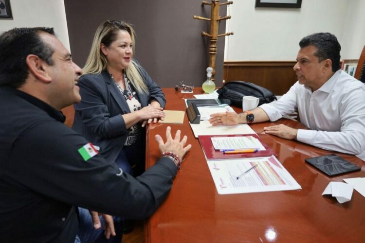 Se reúne alcalde de Victoria con secretarios para retomar plan de atención y obra pública