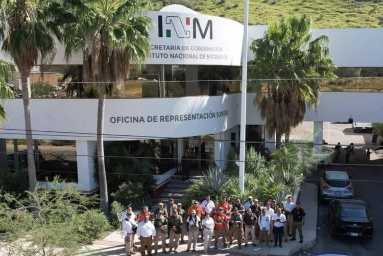Sheinbaum prepara iniciativa para cambiar el INM. Foto de INM