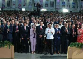 En su Cuarto Informe, el gobernador Américo Villarreal exhortó a evitar la reacción de aquellos que pretenden, desde las noticias falsas, abrir de nuevo el espacio a las oligarquías