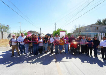 Calle dignas transforman la vida de familias en colonia Francisco Villa; entrega alcaldesa Carmen Lilia Canturosas pavimentaciones