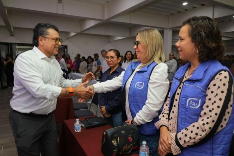 Conmemoran DIF y Municipio Día de la Mujer Mexicana