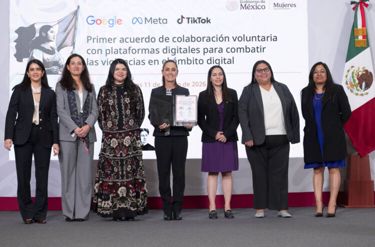 Firman acuerdo con plataformas digitales para prevenir violencia digital contra mujeres. Foto de Presidencia