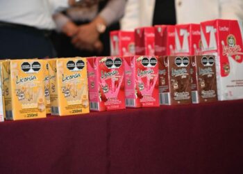 Inaugura alcalde punto de venta de leche para el bienestar