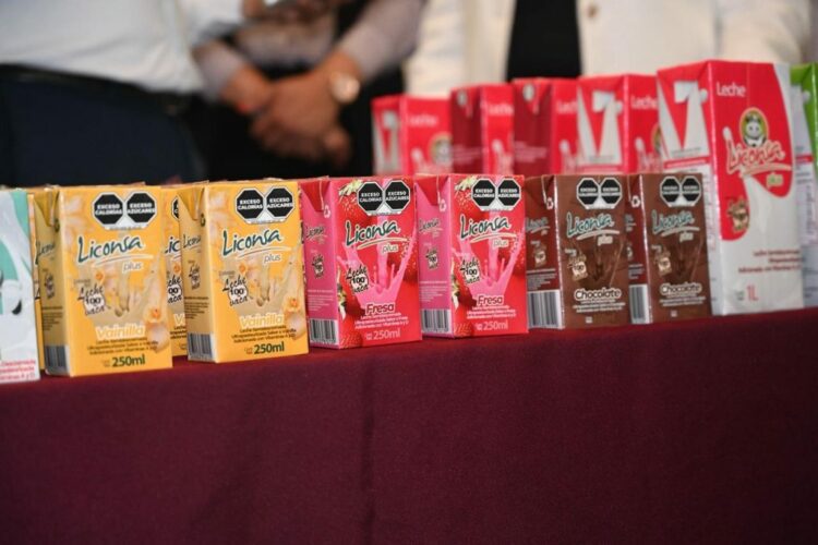 Inaugura alcalde punto de venta de leche para el bienestar