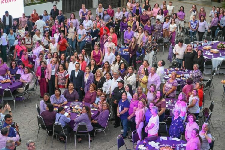 Con su fuerza y capacidad,las mujeres transforman a Victoria: Lalo Gattás