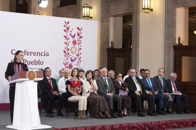 Sheinbaum presenta comité para evaluar fracking en México. Foto de Presidencia